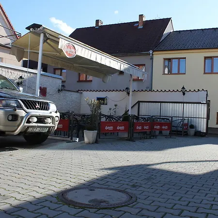 U Růže Penzion 3*